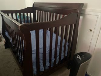 Sturdy Hardwood Crib