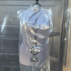 seamstress mannequin 