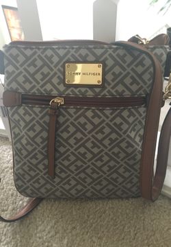 New Tommy Hilfiger purse