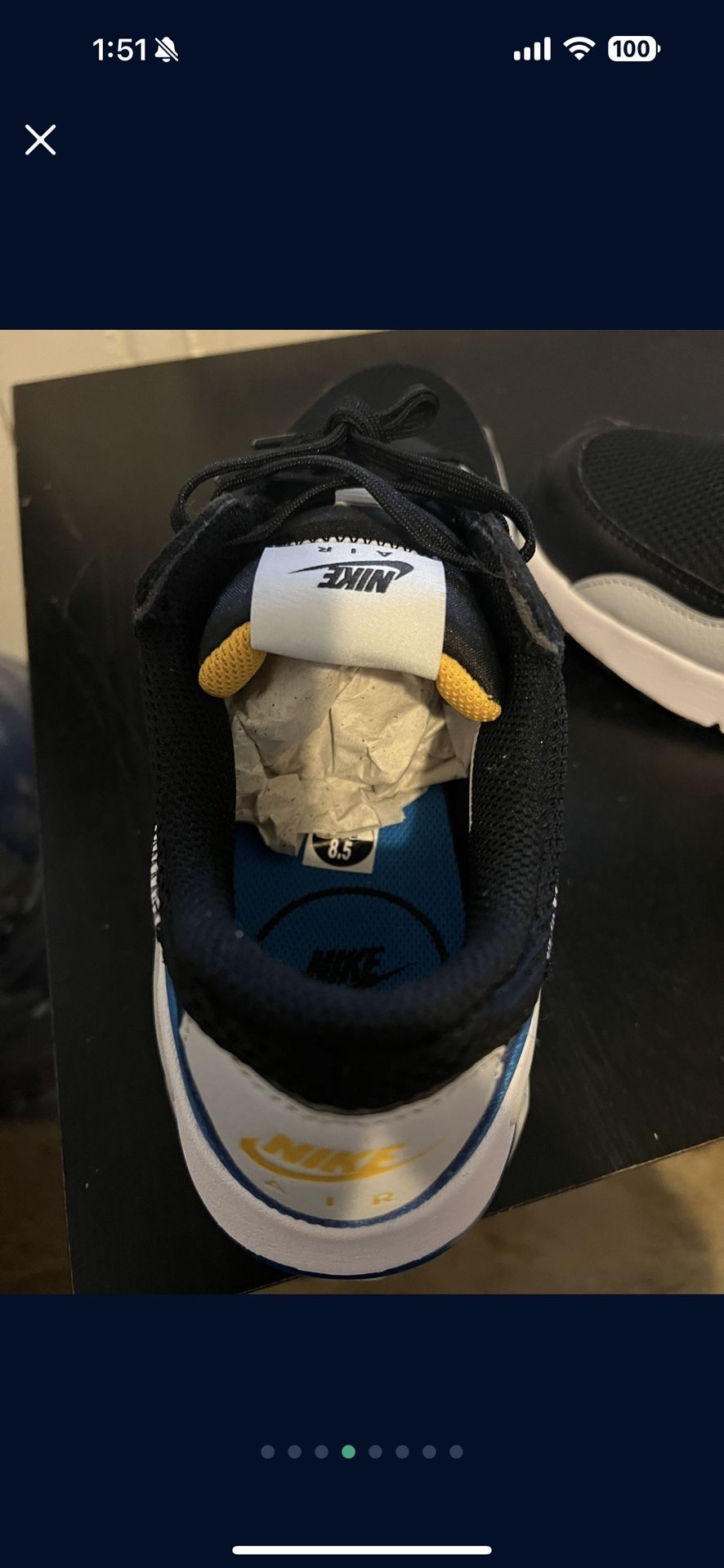 8.5 Nike Arm Never Worn