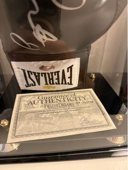 Floyd Mayweather signed glove