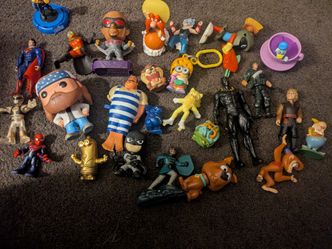 COLLECTIBLE TOY LOT