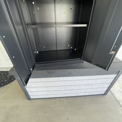 Metal Storage Wall/ Floor Cabinet