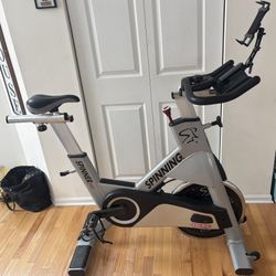 Star Trac Spinner NXT Spin Bike with IPad Mount 