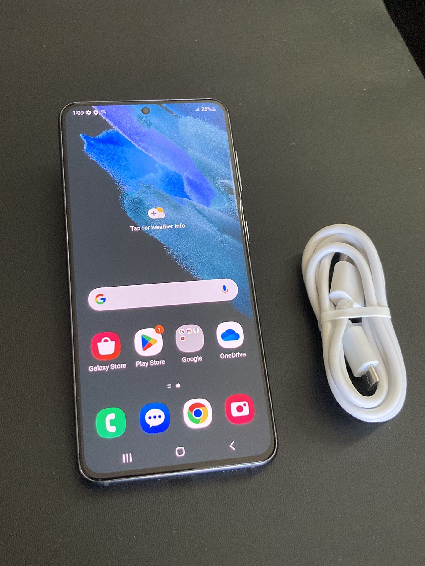 Samsung Galaxy S21 5g. Like New And Unlocked! No tax Free charger