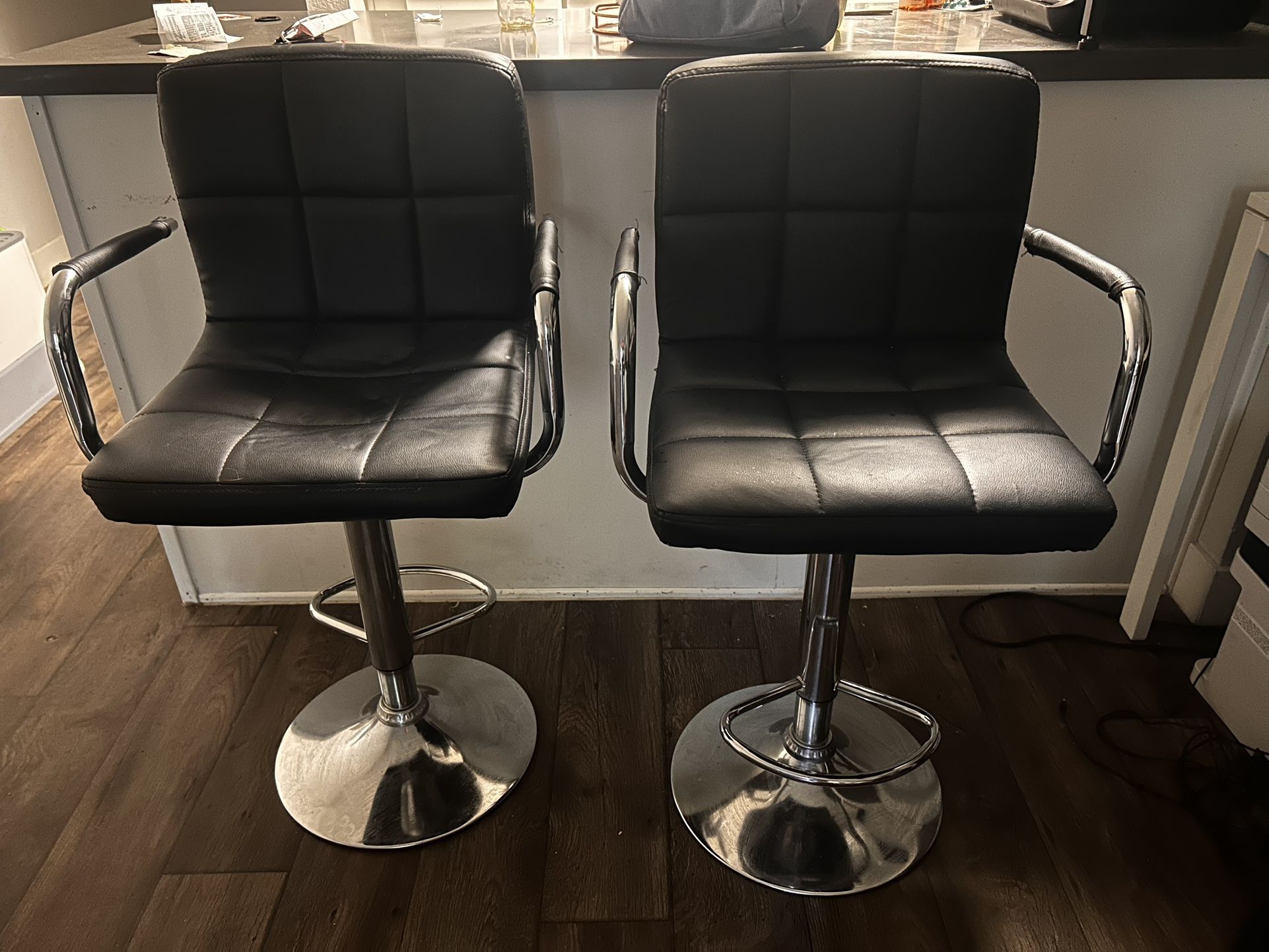 2 Chairs
