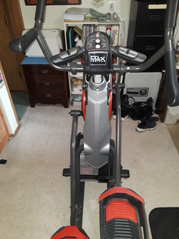 Bowflex Maxtrainer Elliptical Machine