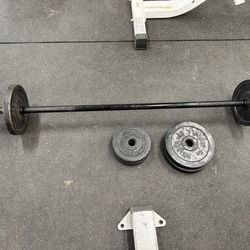 Straight Curl Bar With 35lbs Of Weight