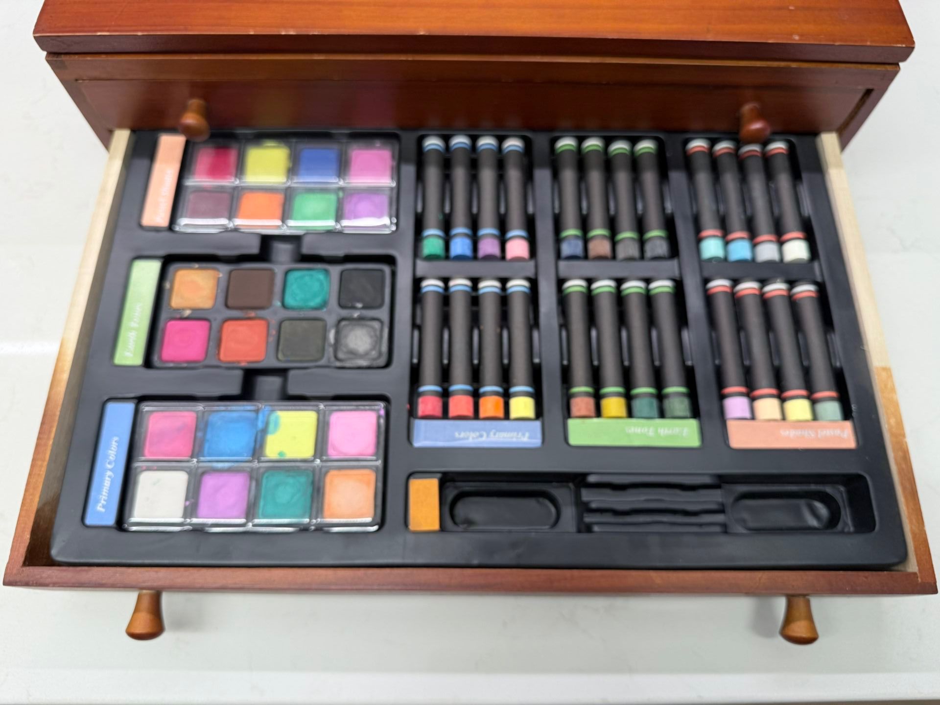Coldwater Creek Wooden Art Set- Built In easel, full of art supplies