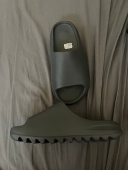 Men’s Yeezy slides