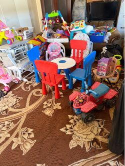 Items for daycare, school supplies,books and much more make your offer $5 and up
