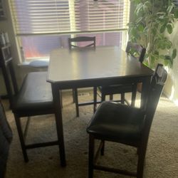Counter Height Dining Table & Chairs/Bench