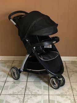GRACO FAST ACTION JOGGER STROLLER!!!