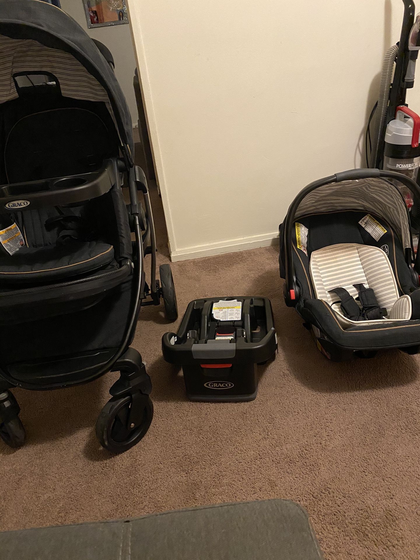 3 in 1 New stroller Graco perfect condition
