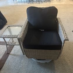 Outdoor 360 Degree Swivel Rocker Chair with Durable Fabric Cushion