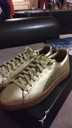 Puma "Clyde" Gold Lows