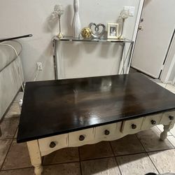 Living room table 