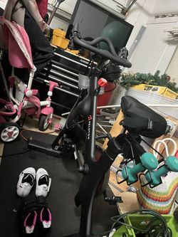 Peloton Bike Like New. Maybe 30hrs On It. Comes With Everything! 