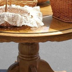  Wood Round Pedestal Table With Bonus Customized Glass Top