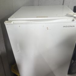 Mini Fridge 