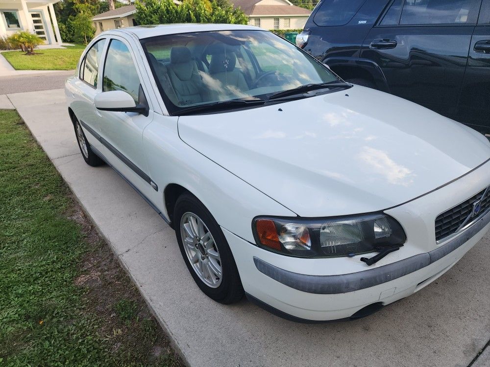 2004 Volvo S60