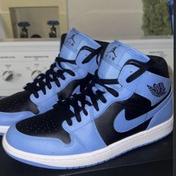JORDAN 1 UNIVERSITY BLUE AND JORDAN 4 INFRARED