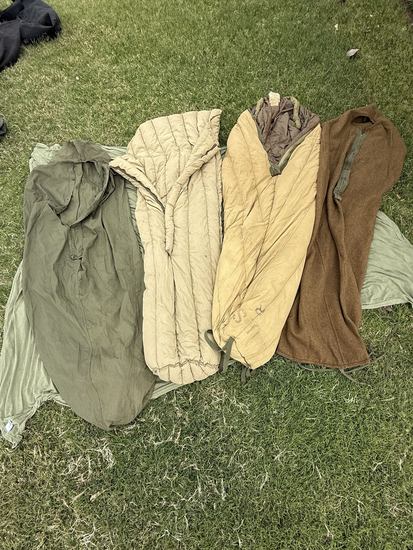 WWII US Army Military Arctic & Mountain Sleeping Bag System 4 pc Set Dated 1944