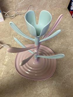 MOMEEMO Estante de secado de botellas, hermoso diseño, fácil de limpiar, utilizado para tetinas, tazas, piezas de bomba y accesorios (rosa)