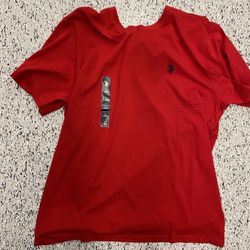 L red polo shirt 