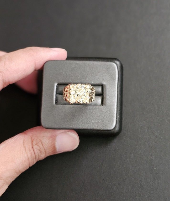 10k Gold Ring Size 6