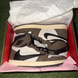 Travis Scott Jordan 1