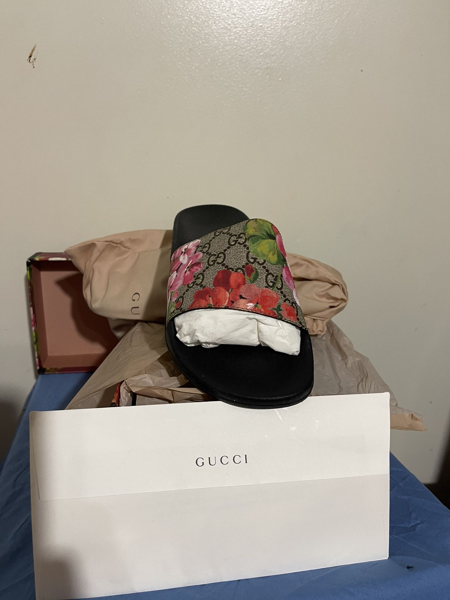 Gucci Slides Size 39 / 8 US