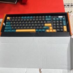 Royal Kludge RK96 Wireless Hot-Swappable RGB Keyboard