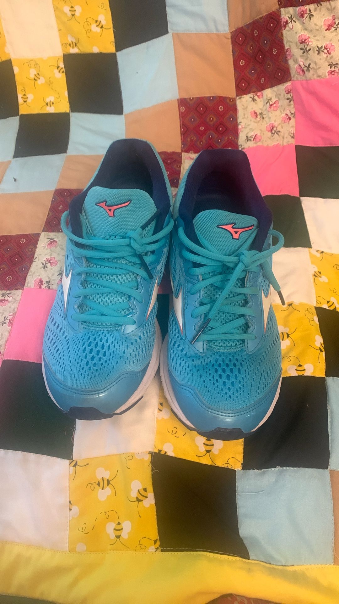 Running Mizuno