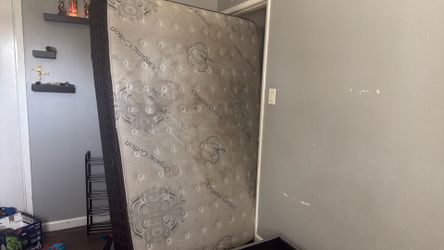 Queen mattress