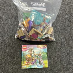 Legos- Adventure Camp Treehouse