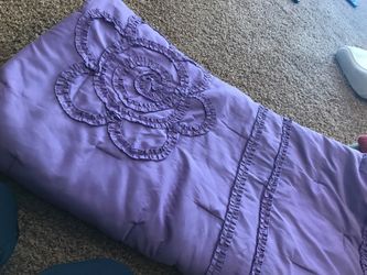 Purple queen/full comforter set with two shams. Very beautiful, color never faded after so many washes.( clock free with this , see in my offers)