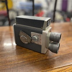 Kodak Brownie Turret Movie Camera - Scopesight f/1.9