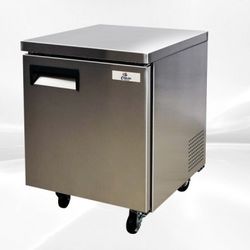 NSF Undercounter freezer 27 ins UUC-27F-E-HC