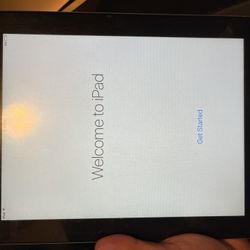 Apple iPad 1st gen - 16 Gbs With Charger 