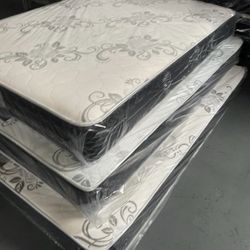 Set Full Size Mattress And Box Spring 