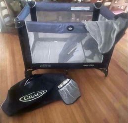 Kids Graco Pack and Play Portable