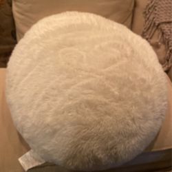 Fluffy Round Pillow