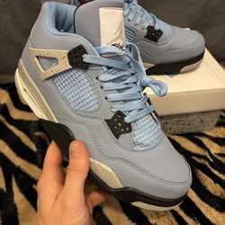 UNC University Blue Jordan 4 Size 9.5 Sneakers