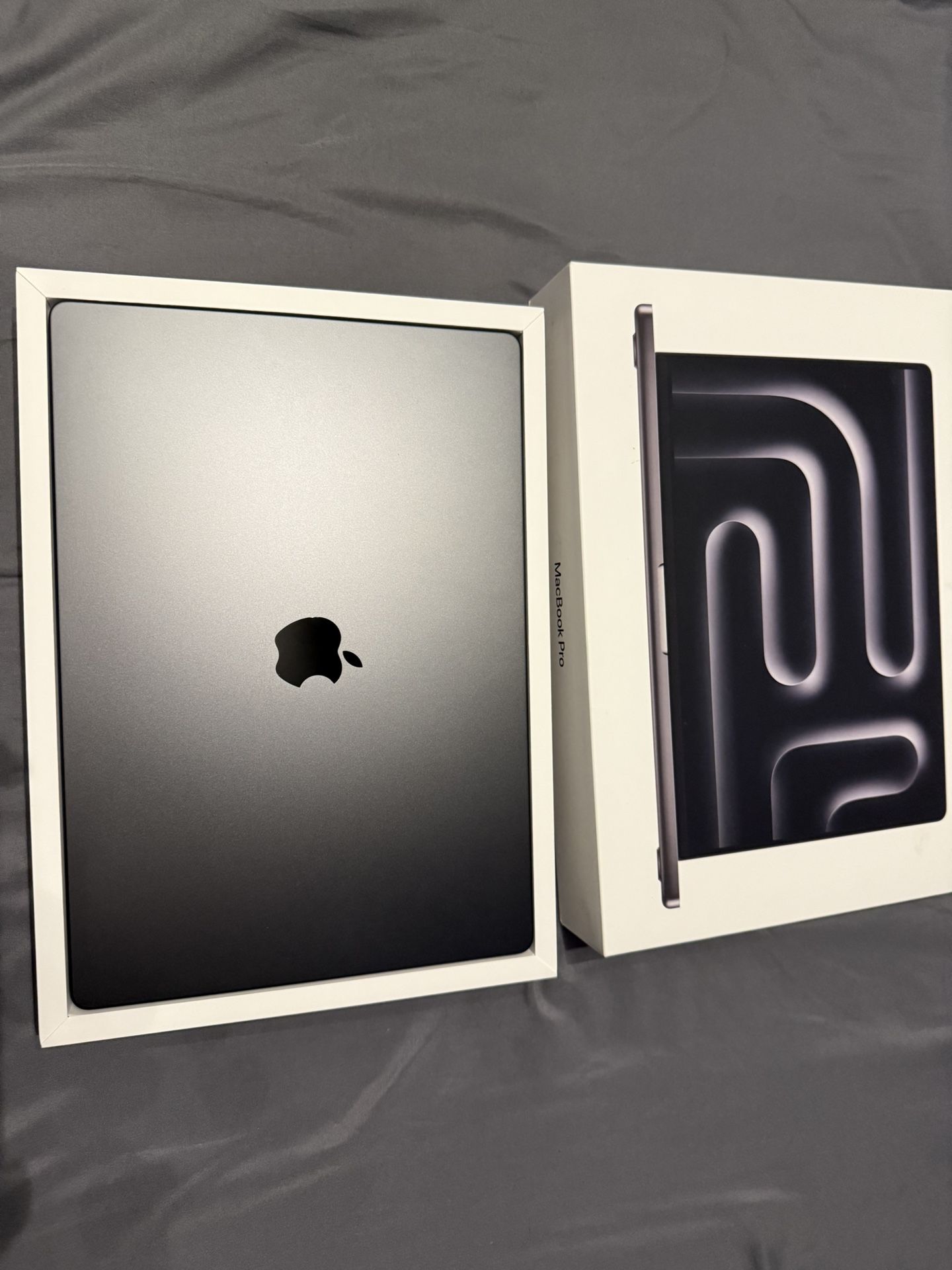 MacBook Pro 16 M3 Pro 