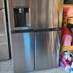 Refrigerator 