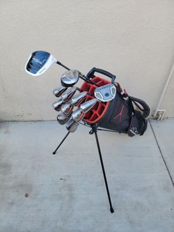 Taylormade Burner Plus Golf Club Set Right Handed. Golf Bag included