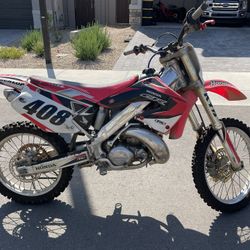 CR 250 Honda Dirt Bike