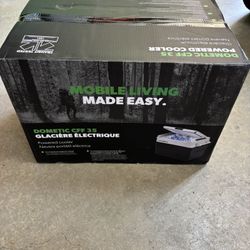 Dometic CFF 35 Cooler / Refrigerator BNIB