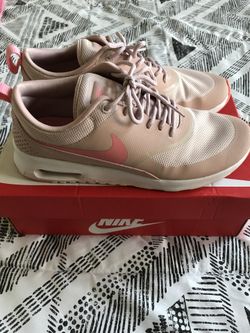 Light pink Air Max Thea